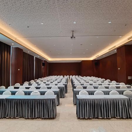 Phoenix Hill Hotel Dongguan - Golf Course Shop Экстерьер фото